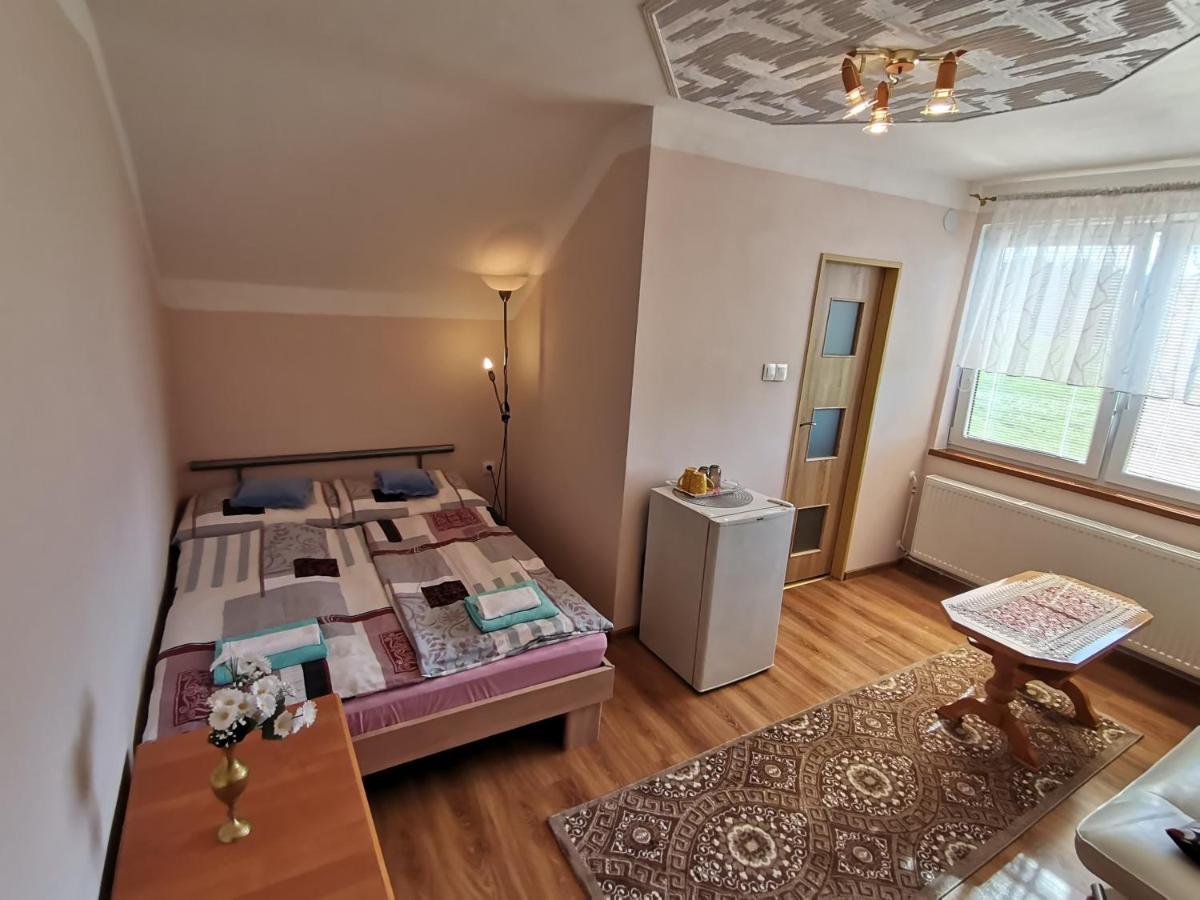 Privat U Bartolomeja Lägenhet Štrba Exteriör bild